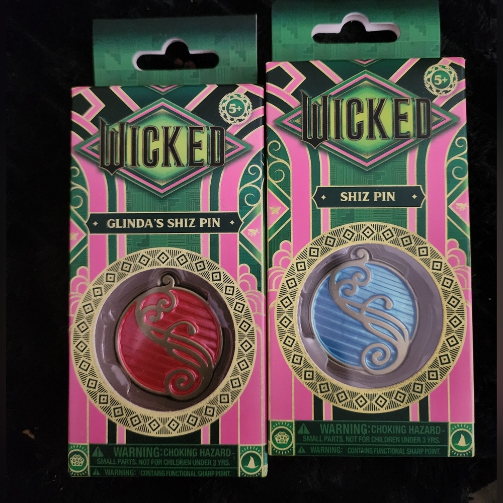 U Get 1 Universal Wicked Glinda's Shiz Pin and Shiz Pin - Pink & Blue